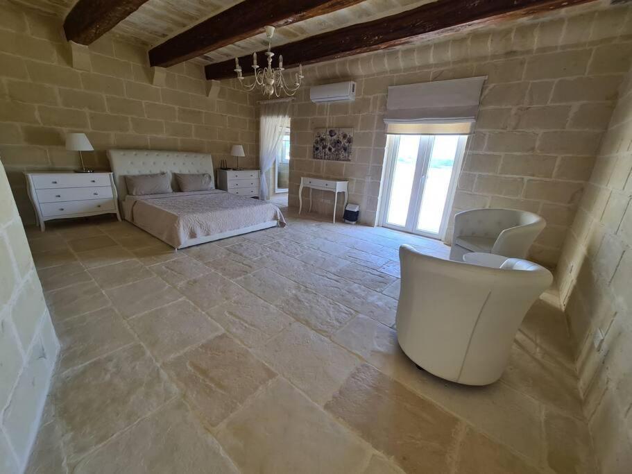 Farmhouse Villa With Large Pool And Garden In Gozo Għarb Екстериор снимка