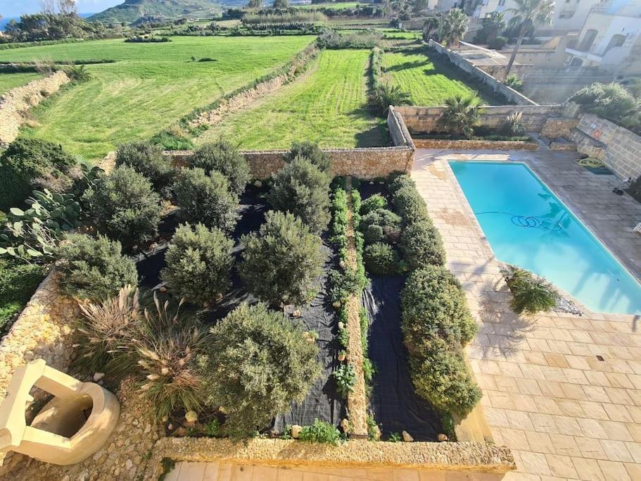 Farmhouse Villa With Large Pool And Garden In Gozo Għarb Екстериор снимка