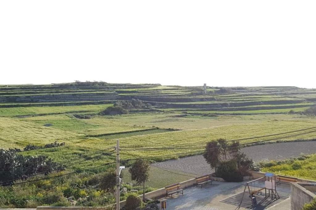 Farmhouse Villa With Large Pool And Garden In Gozo Għarb Екстериор снимка
