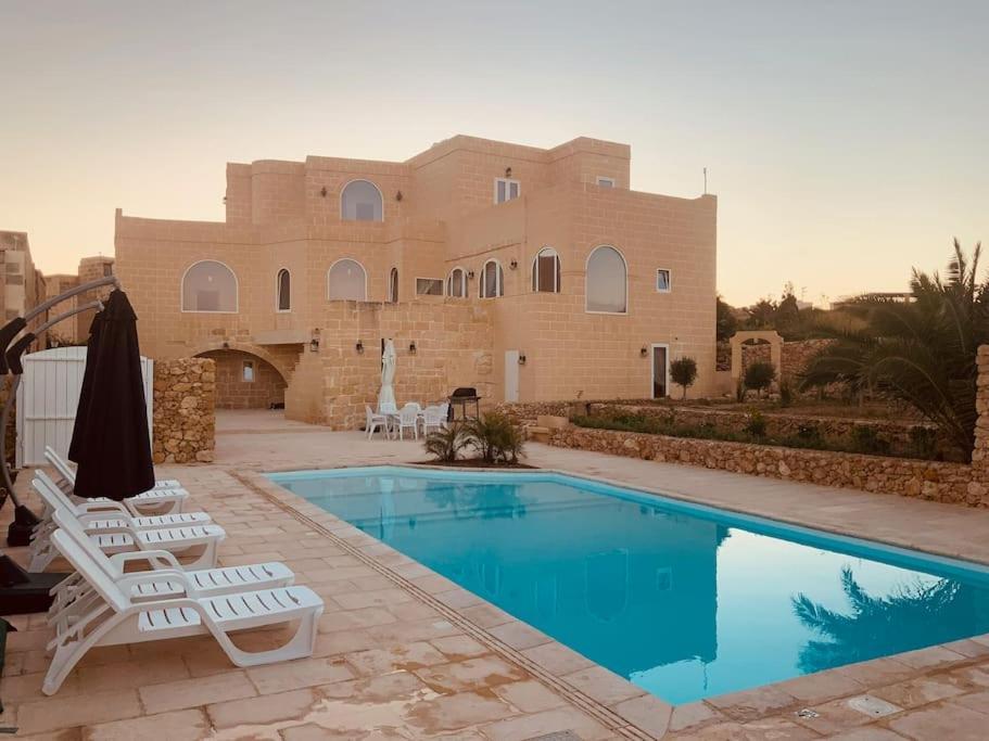 Farmhouse Villa With Large Pool And Garden In Gozo Għarb Екстериор снимка