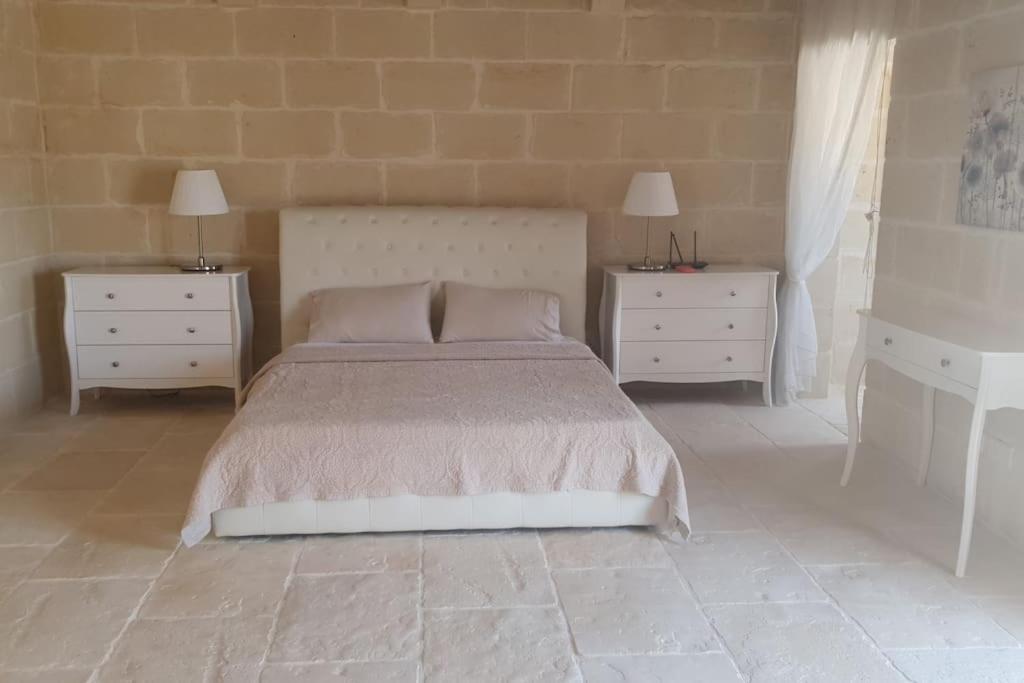 Farmhouse Villa With Large Pool And Garden In Gozo Għarb Екстериор снимка