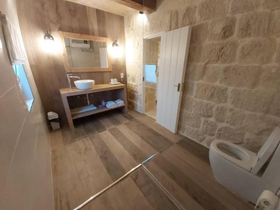 Farmhouse Villa With Large Pool And Garden In Gozo Għarb Екстериор снимка