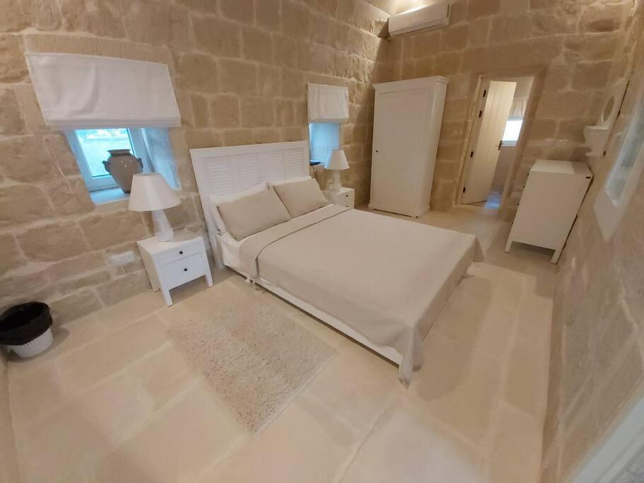 Farmhouse Villa With Large Pool And Garden In Gozo Għarb Екстериор снимка